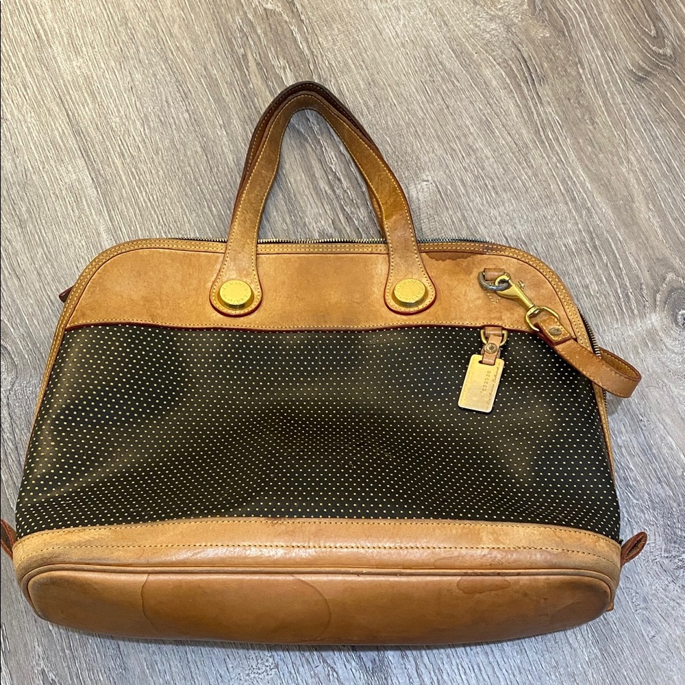 Dooney & Bourke - image 1